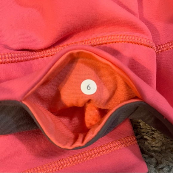 Lululemon Reversible Leggings Coral/Gray Size 6 EUC - Picture 6 of 11